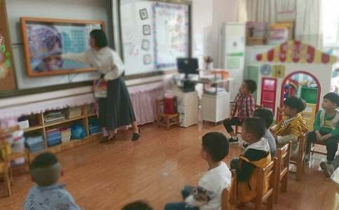 幼儿园三句半台词